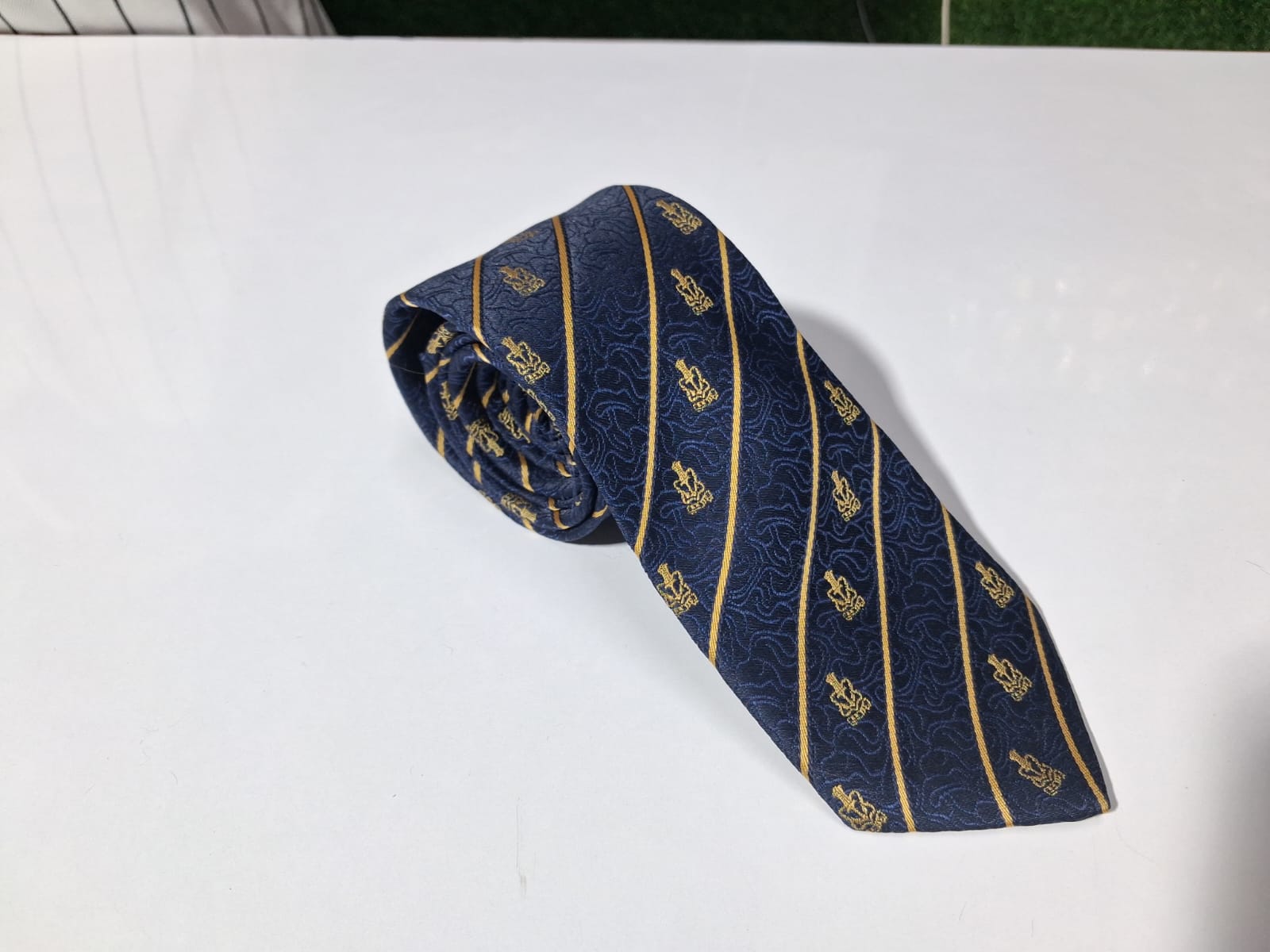 Logo Tie 1